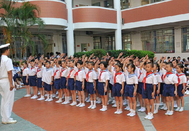 群惠小学校服图片